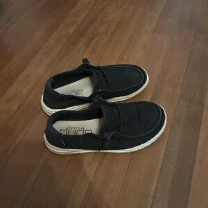 Women’s Black Hey Dudes